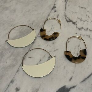 Set of 2 Earrings